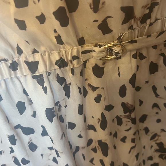 Crêpe wrap dress/ beige/patterned - Picture 3 of 6